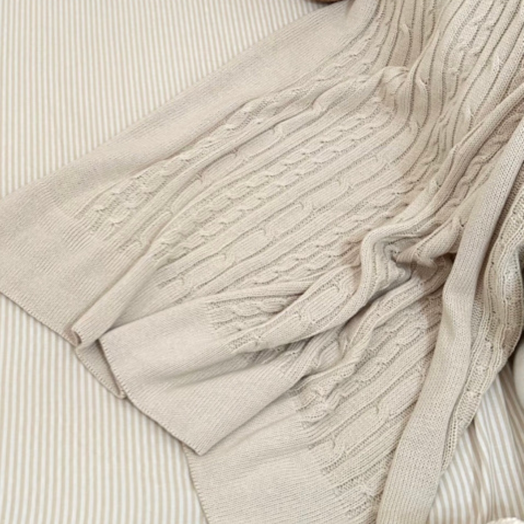 Mantinha de tricot bege